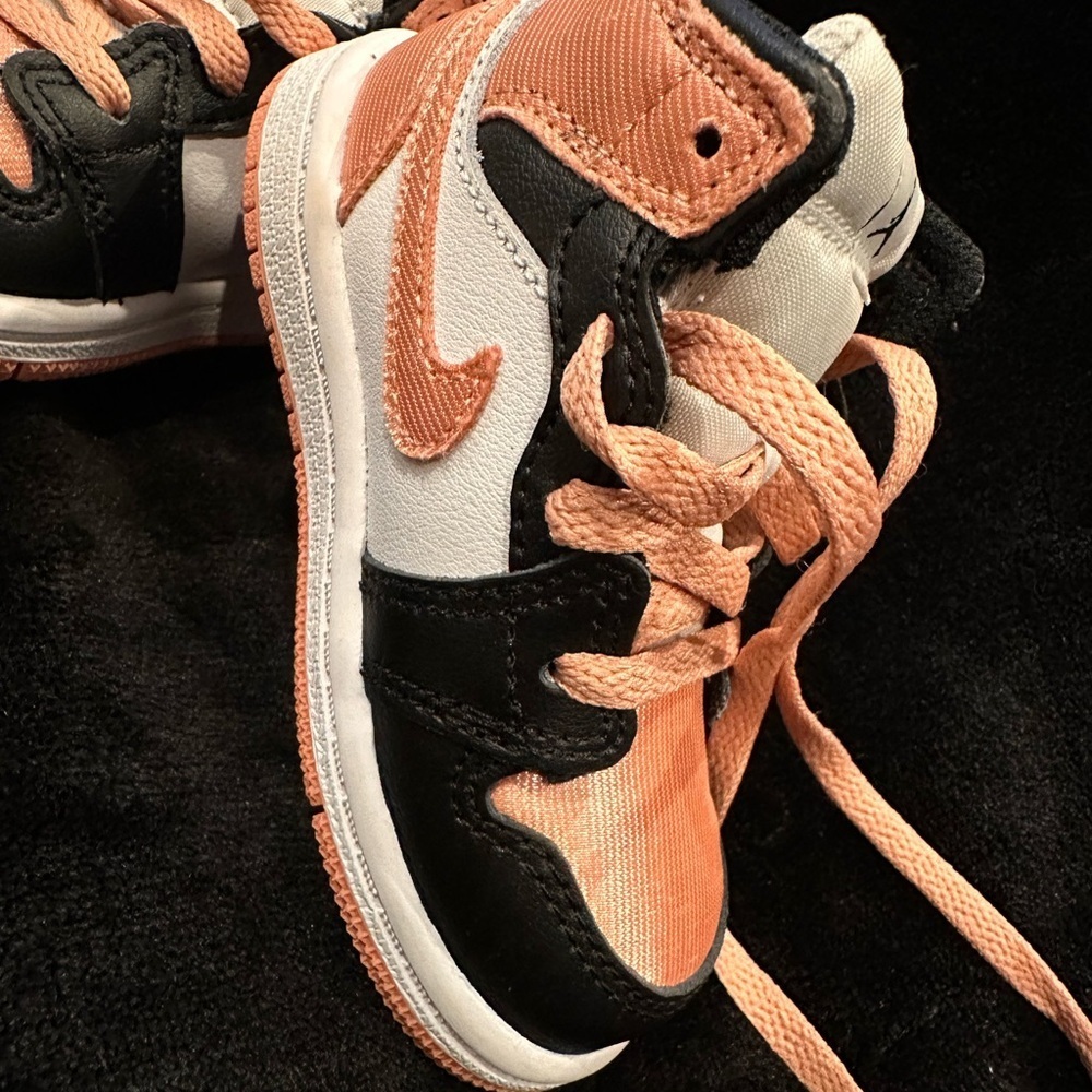 AUTHENTIC NWT from StockX-JORDAN 1 MID GS “LIGHT MADDER ROOT" 6C - Picture 2 of 16